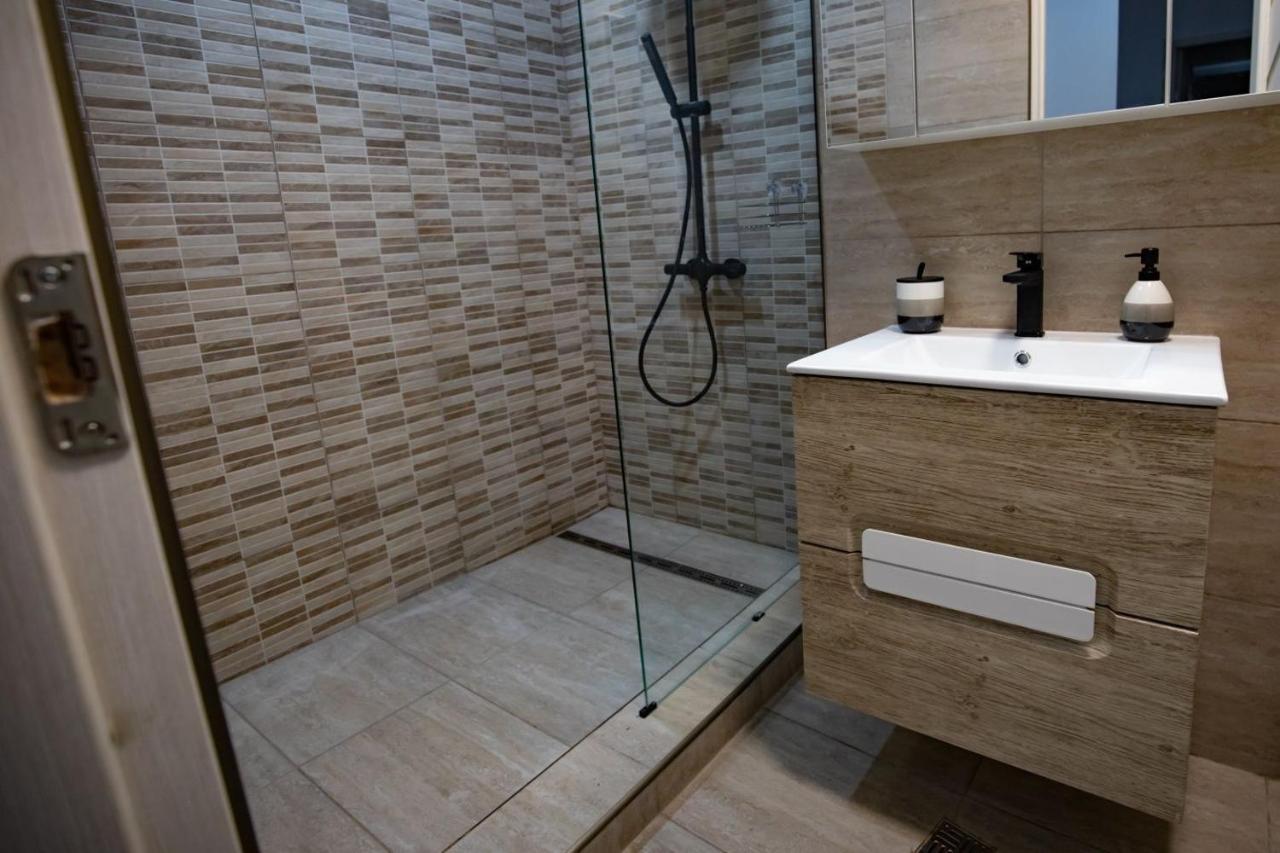 Apartament Natalia Tîrgu Ocna Eksteriør bilde